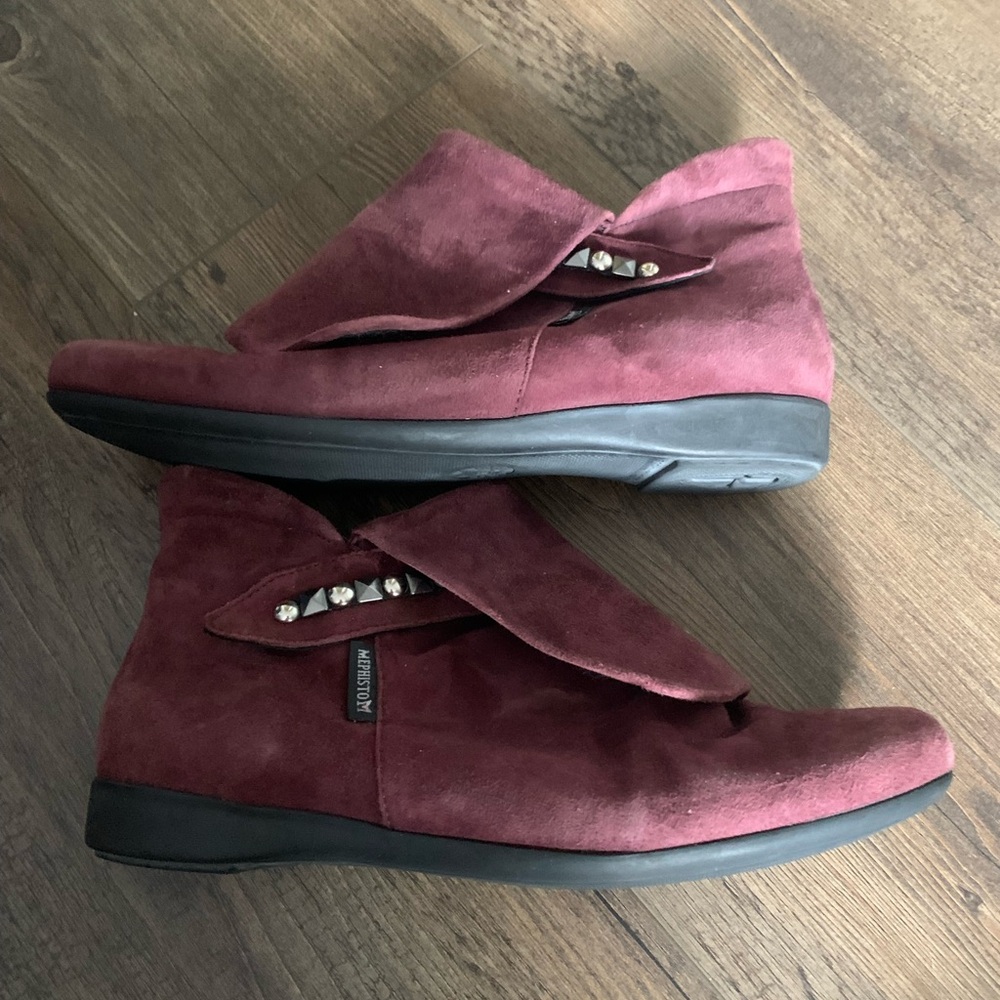 Stylish MEPHISTO Burgundy Ankle Boots